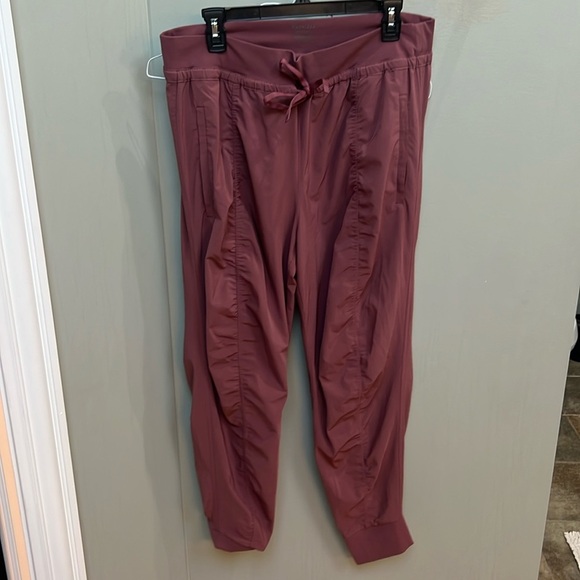 Athleta Pants - Women’s Athleta Attitude Pants
